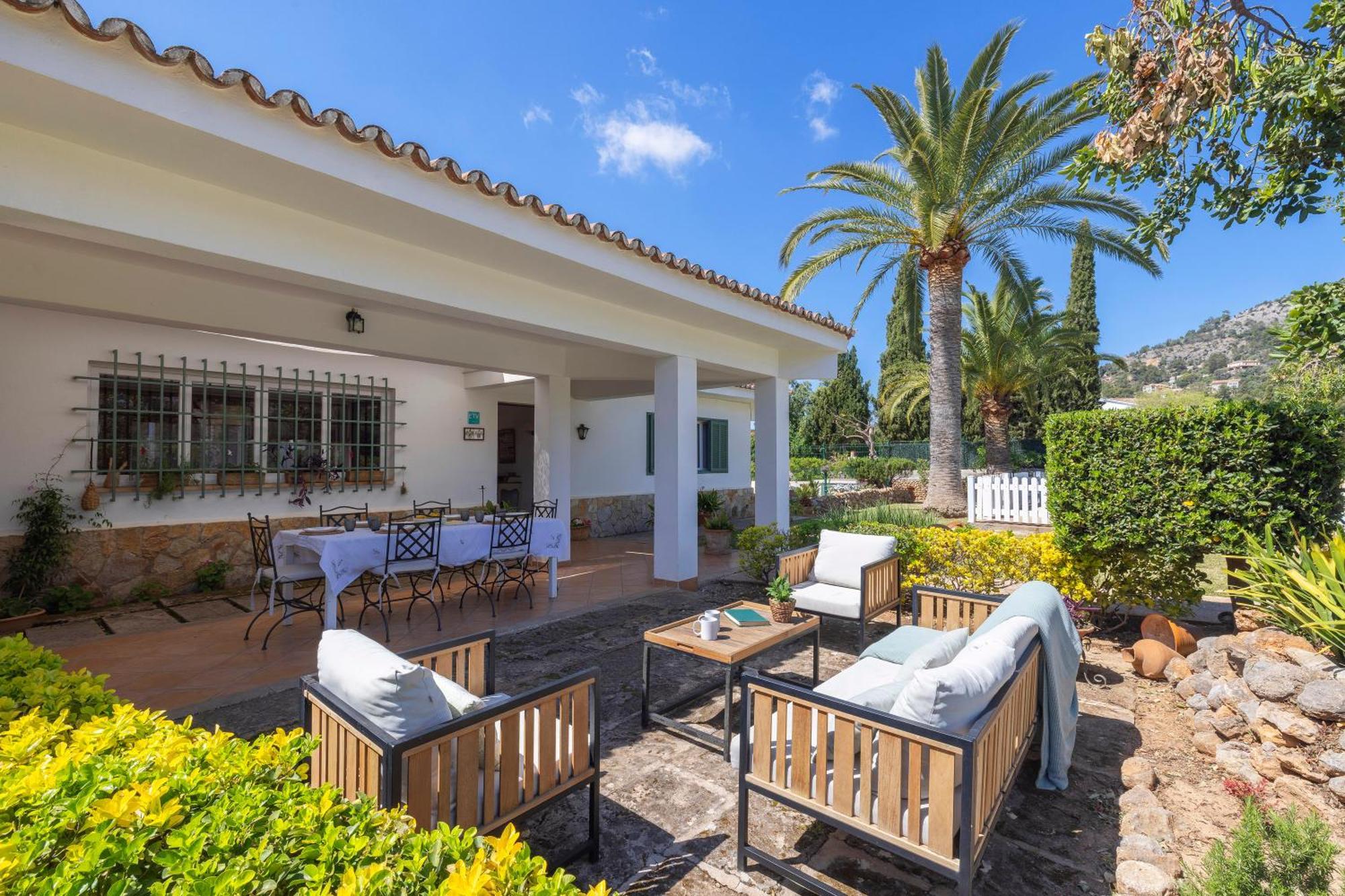 Ideal House For Two Families With Pool And Barbecue Plamanyola Екстериор снимка