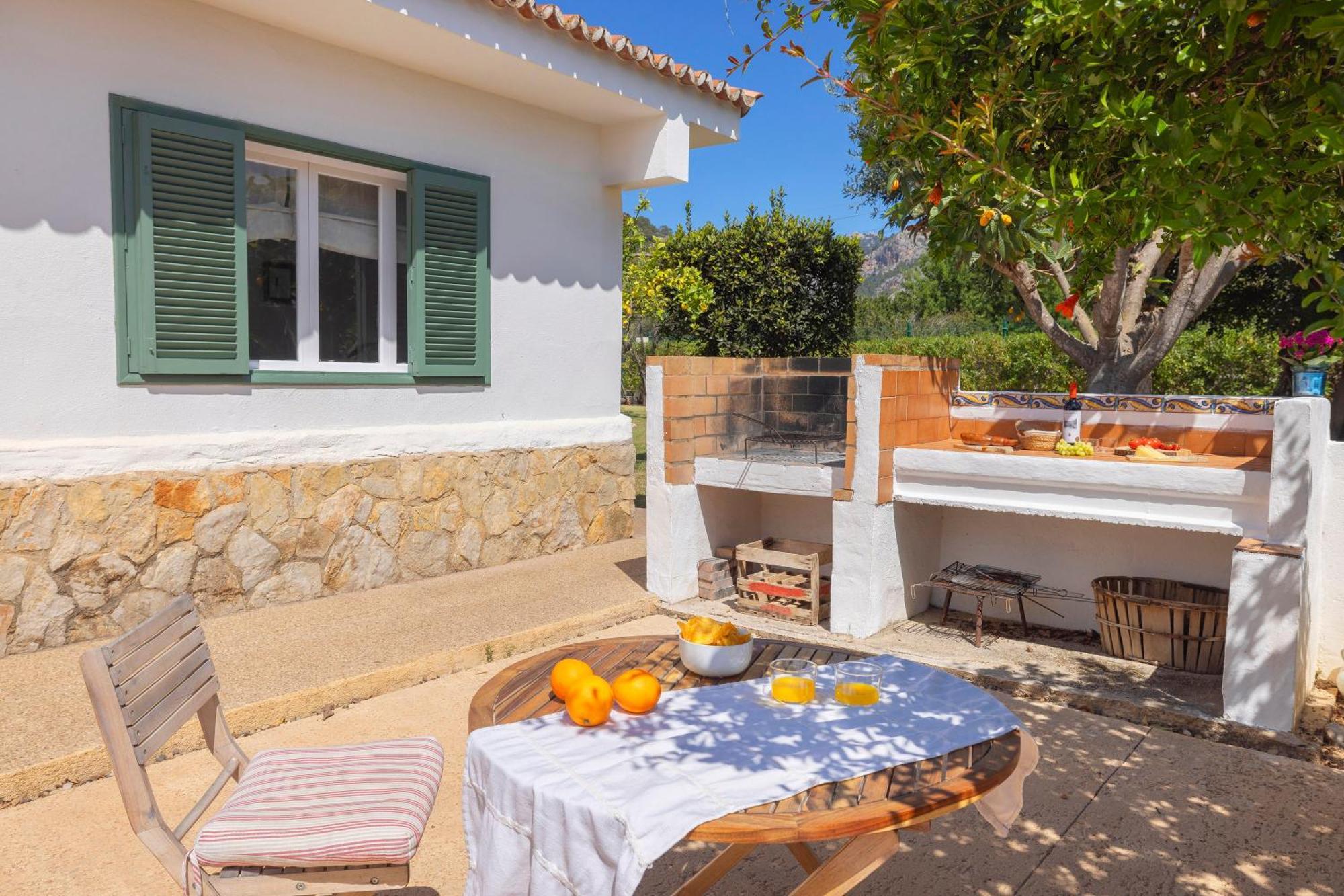 Ideal House For Two Families With Pool And Barbecue Plamanyola Екстериор снимка