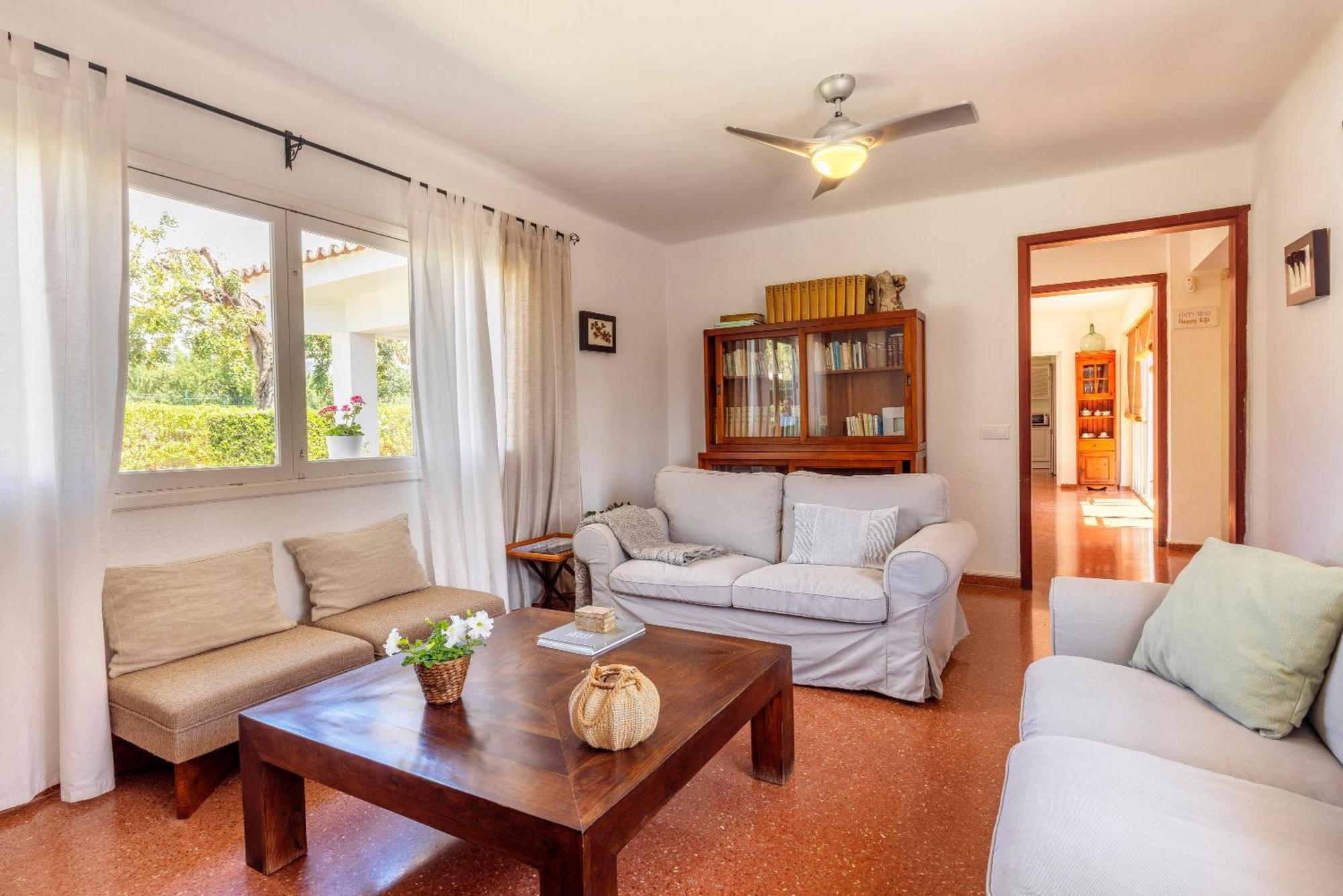 Ideal House For Two Families With Pool And Barbecue Plamanyola Екстериор снимка